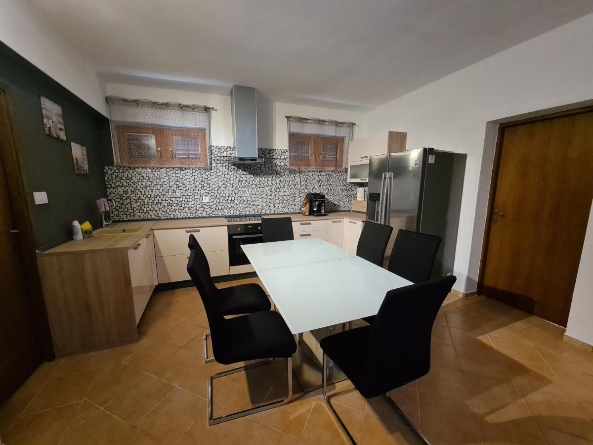 Apartman Mihaela ヴーシ エクステリア 写真